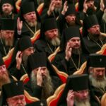 Почему православные священники носят бороду, а католические нет