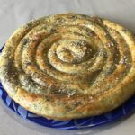 Турецкий мясной пирог бёрек (тур.- böreğ) из теста фило