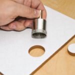 Как просверлить аккуратное отверстие в стекле или керамической плитке