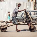 Чукуду — деревянное такси из Конго