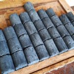 Как сделать брикеты из древесного угля
