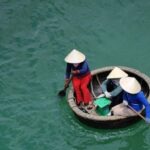 Почему вьетнамцы плавают на круглых лодках