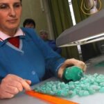 Почему на изумрудных фабриках России работают только женщины