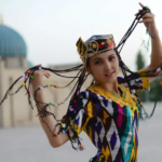 Откуда взялись узбекские косички, и что они говорят о женщине