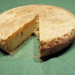 Сыр с живыми клещами