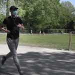 Почему нельзя надевать медицинскую маску во время бега