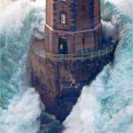 Что случилось со смотрителем маяка, которого накрыла огромная волна в 1989-м