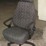 Кресло для компьютера из автомобильного сиденья.