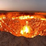 Президент Туркмении распорядился потушить «Врата ада» в Каракумах