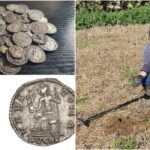Кладоискатели нашли клад из с древнеримскими монетами в шести шагах от своей палатки
