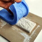 Как самому сделать форму для отливки настенной плитки из гипса